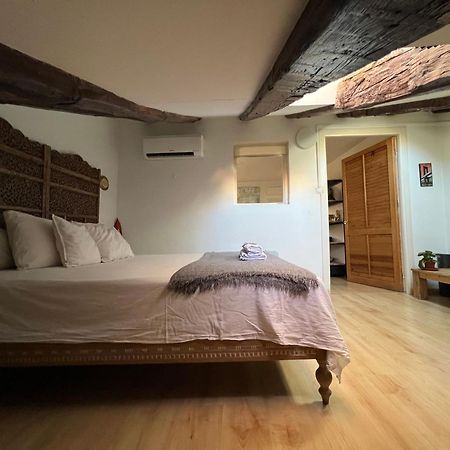 Apartment In Monumental Square Madrid Center Екстер'єр фото