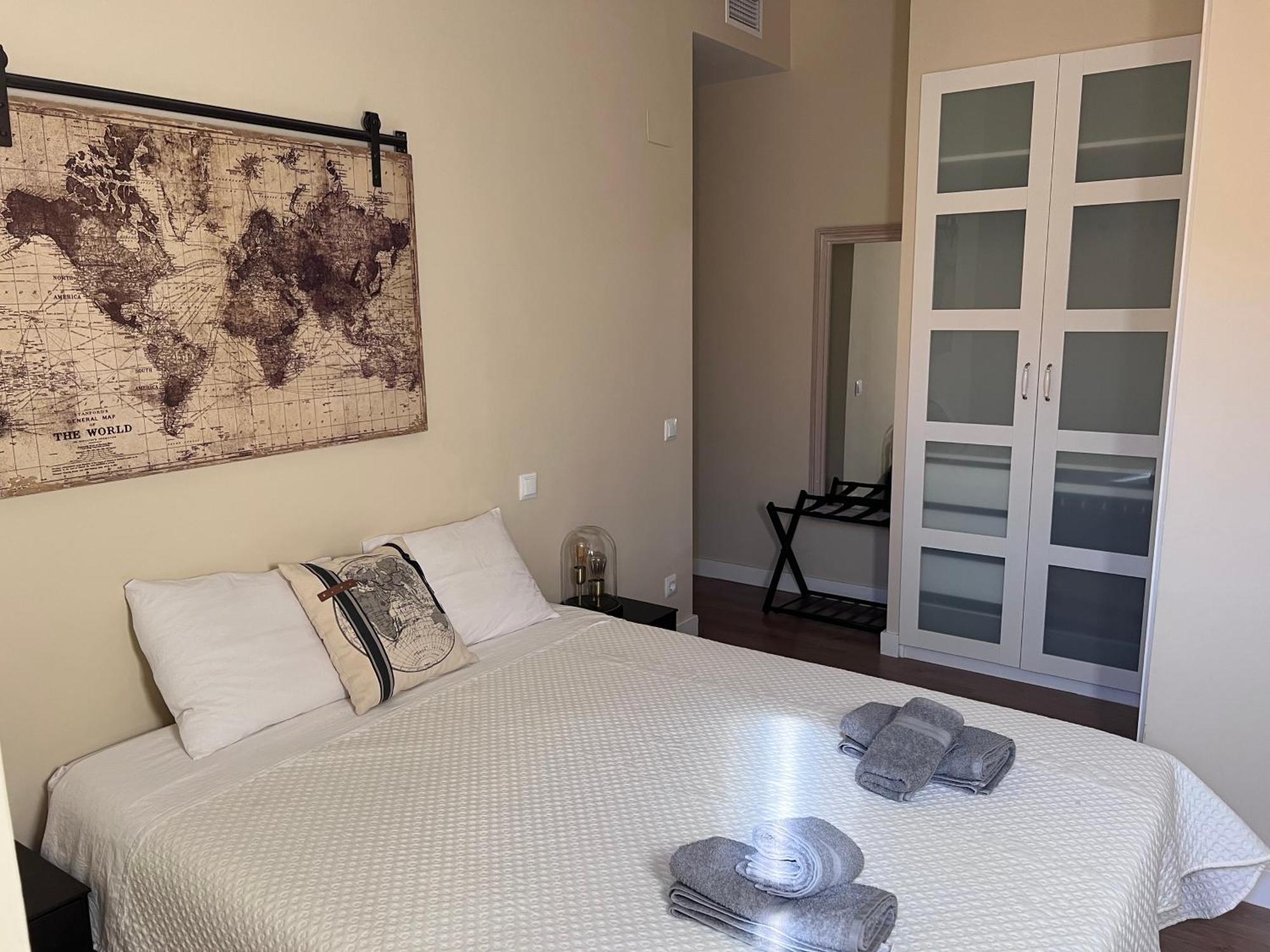 Apartment In Monumental Square Madrid Center Екстер'єр фото