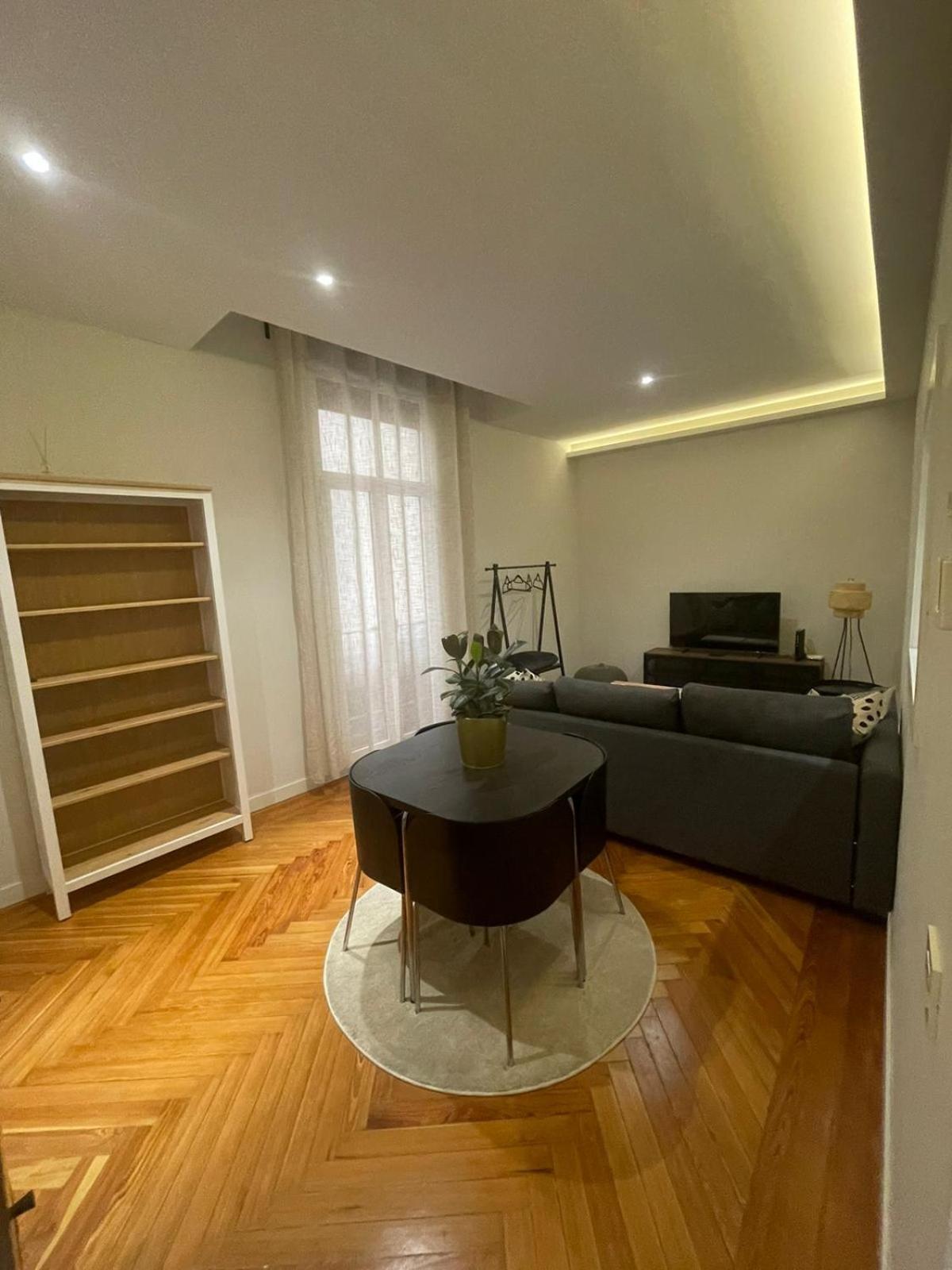Apartment In Monumental Square Madrid Center Екстер'єр фото