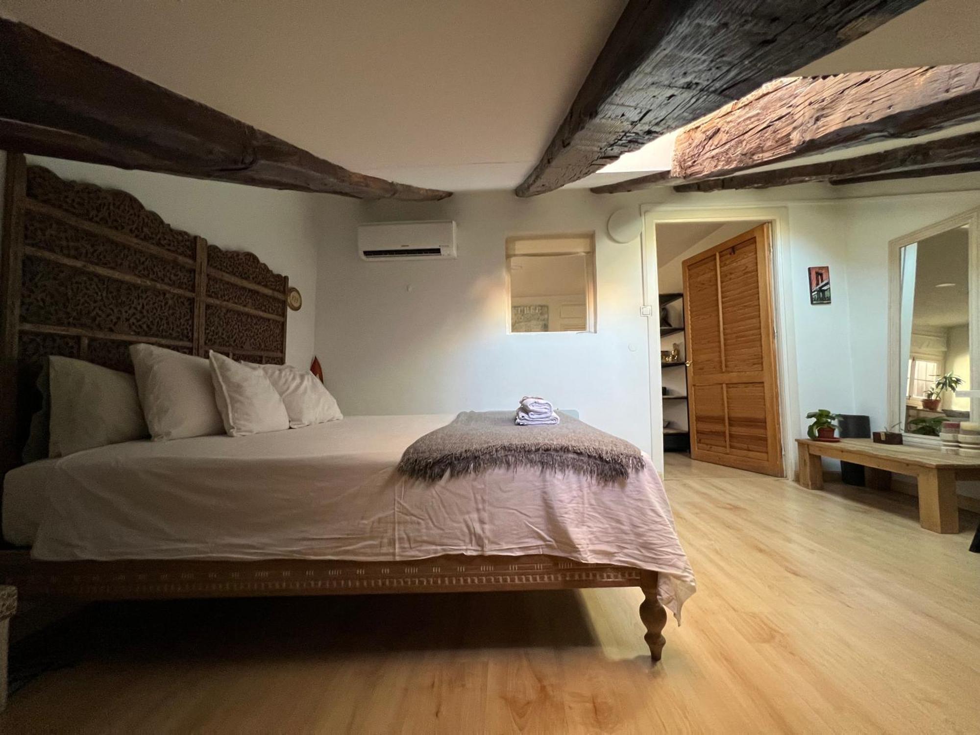 Apartment In Monumental Square Madrid Center Екстер'єр фото